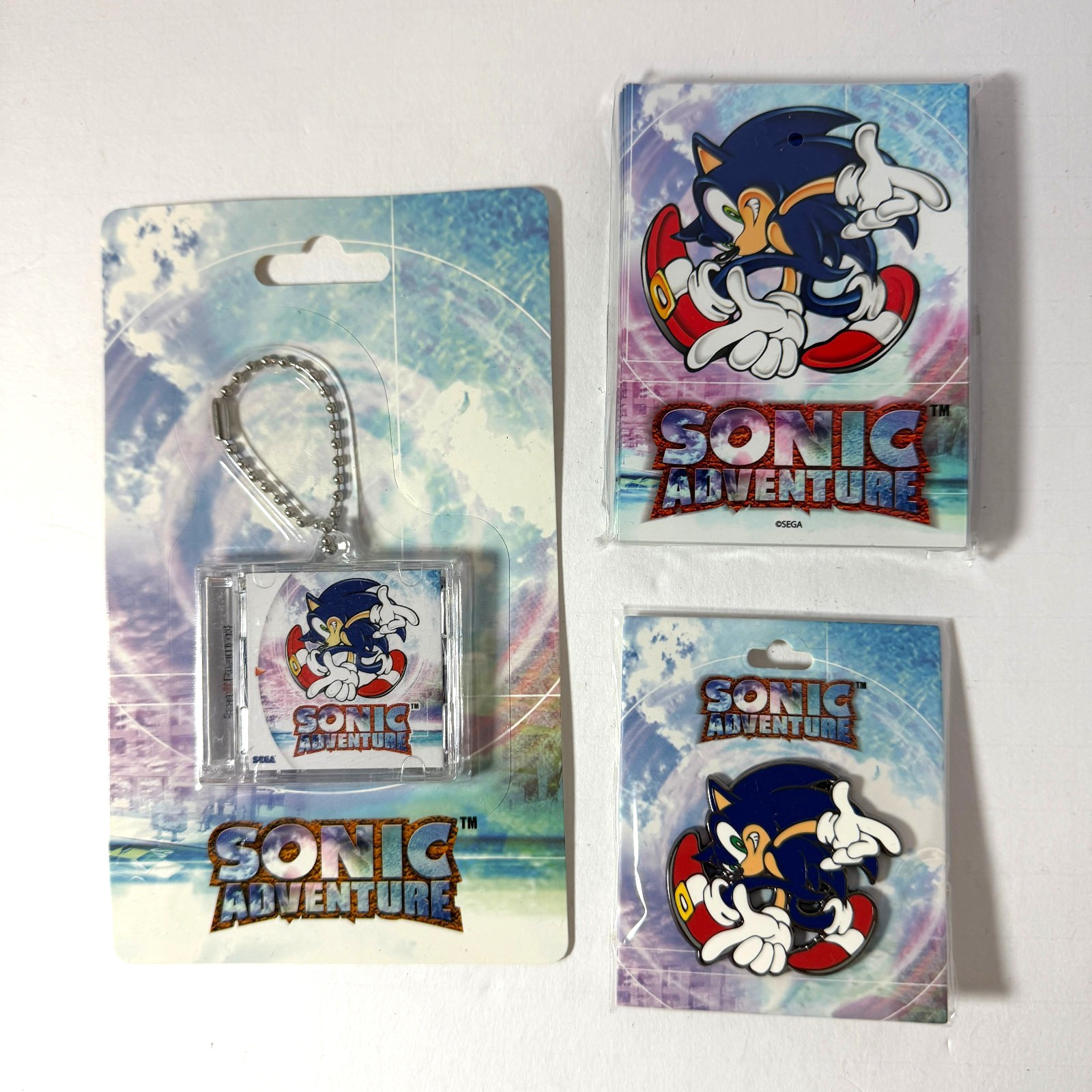Official Sega Limited Run Dreamcast Sonic Adventure Pin + Keychain + Sleeves