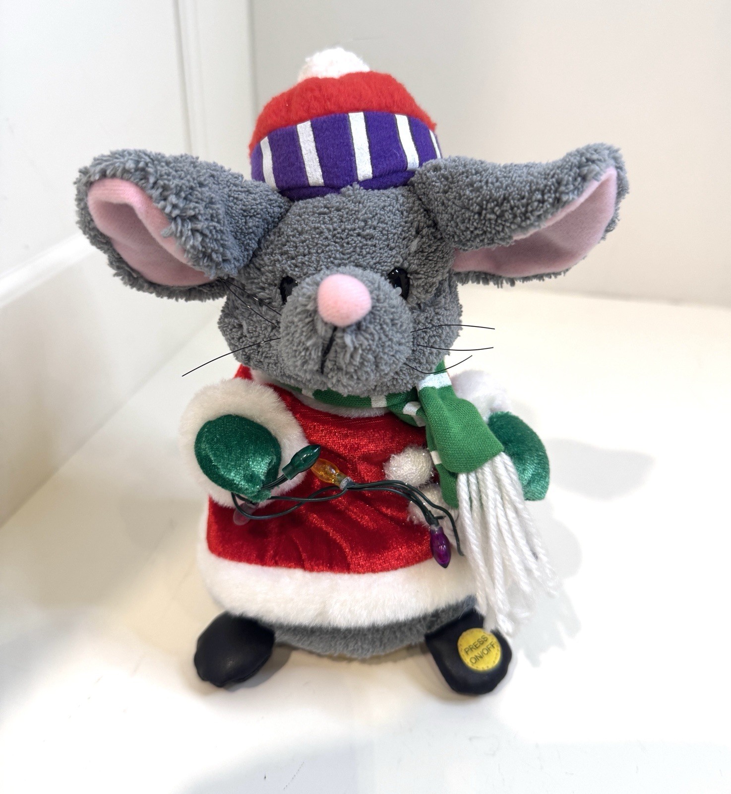 GEMMY Holiday Pals Plush Dancing Christmas Mouse w/ Lights & Music 2003 Video 8”