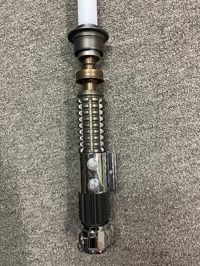 STAR WARS N Sabers Obi Wan Ep.4 Weathered Neopixel LightSaber W/Crystal Chamber 