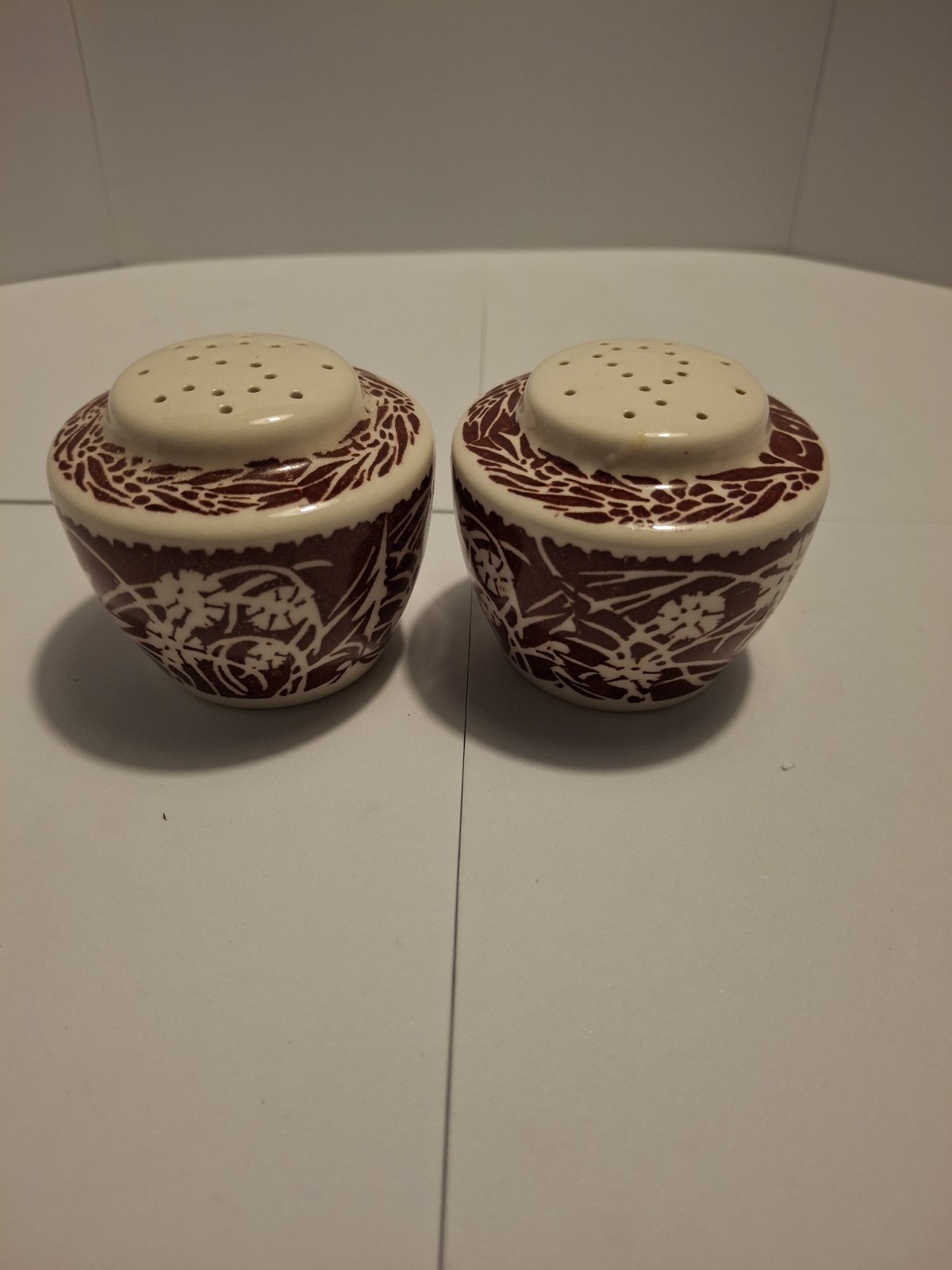 Vintage Vernon Kilns Hawaiian Flowers Salt & Pepper Shakers No Chips Beauties