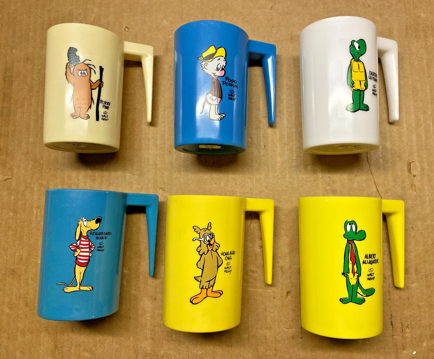 Vintage Walt Kelly Pogo Plastic Mugs  Set of 6 Pogo comic mugs