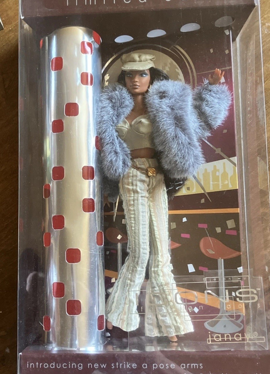 Integrity Toys Fashion Icons Janay 2002 Rare Collectible Doll in Box