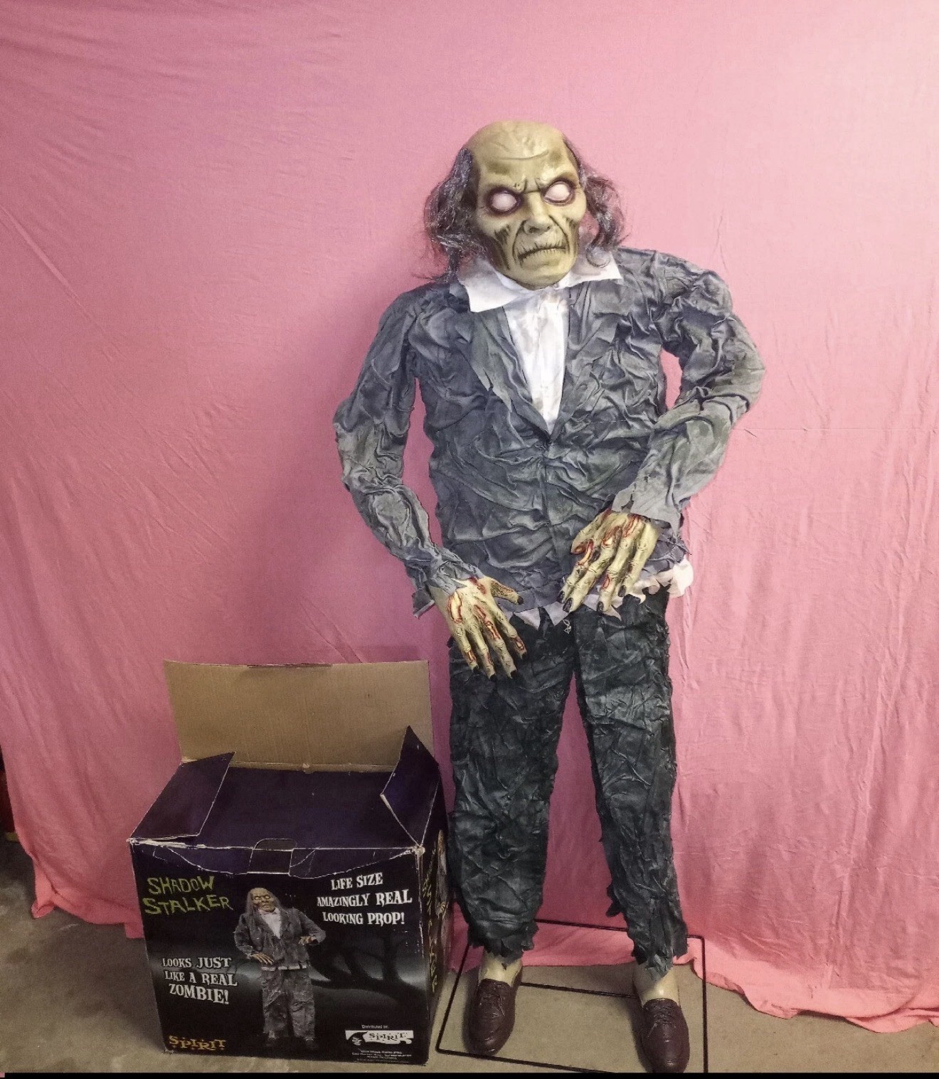 2011 Spirit Halloween Shadow Stalker Zombie Prop