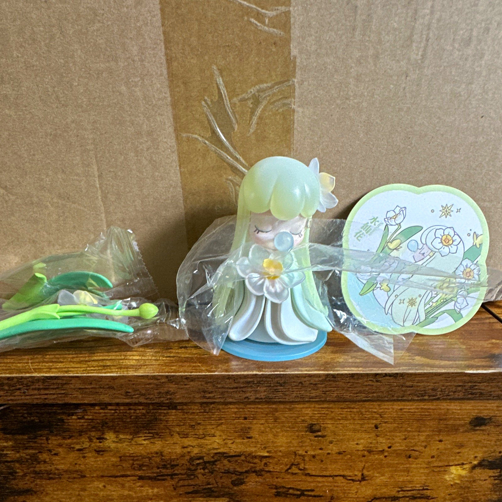 Rolife Nanci Flower Stories Narcissus Girl Figurine w/ Stand & Card