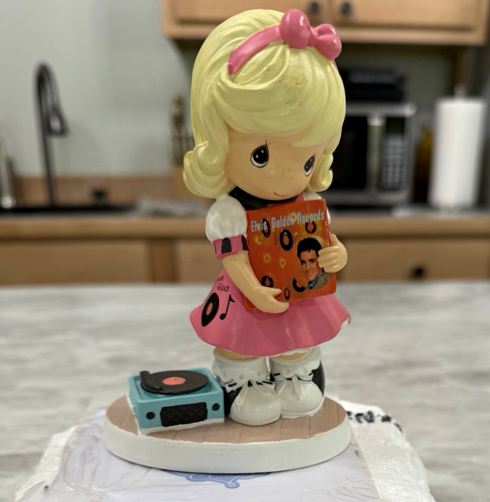 Precious Moments A King Size Love Resin Figurine \