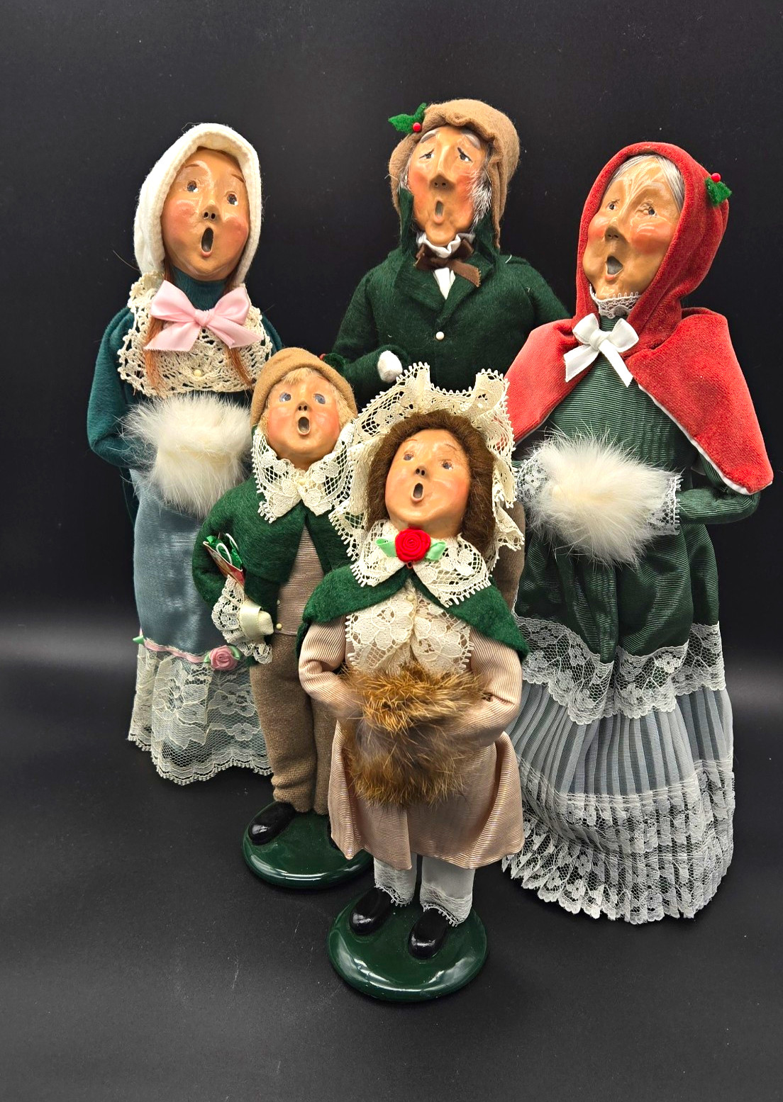 Byers\' Choice The Carolers Ltd. Handmade Caroler Figurine Set of 5, 1994