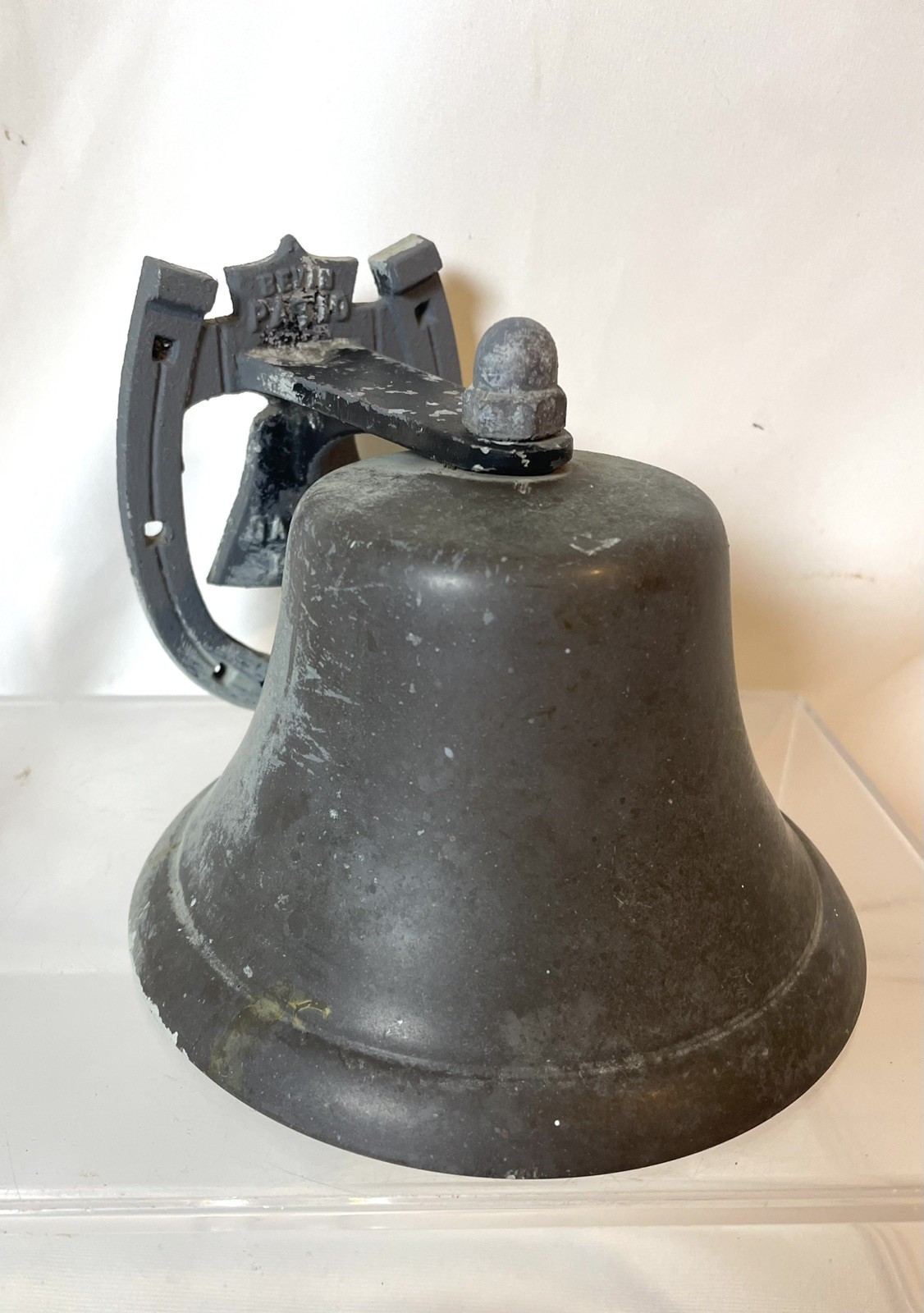 VTG  BEVIN Patio 6” Garden Farm Cast Iron Dinner Bell W’Horseshoe Mount Bracket