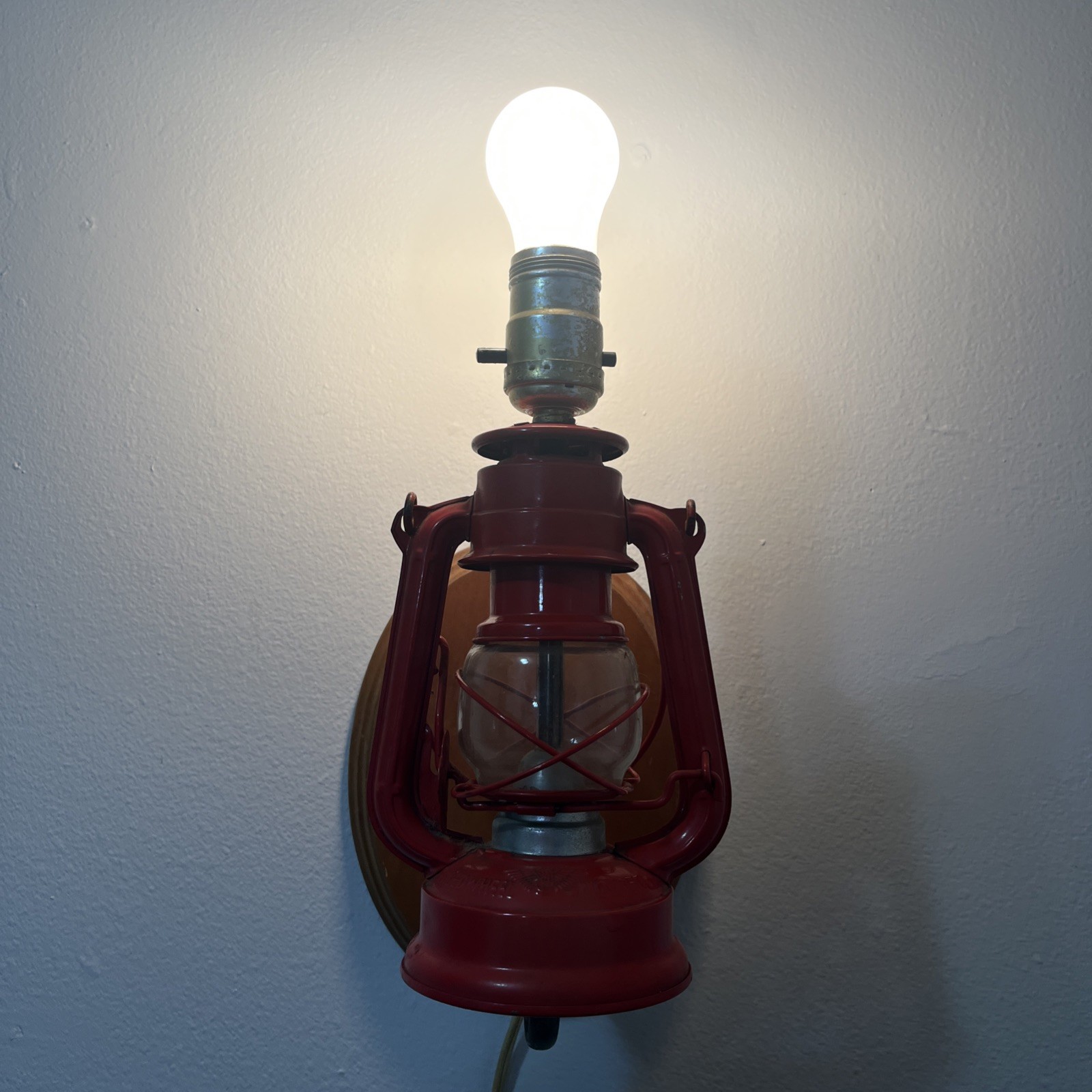 Vtg 1960s Japan #350 Red Wing Wheel Original Lantern lamp Sconce - Tested