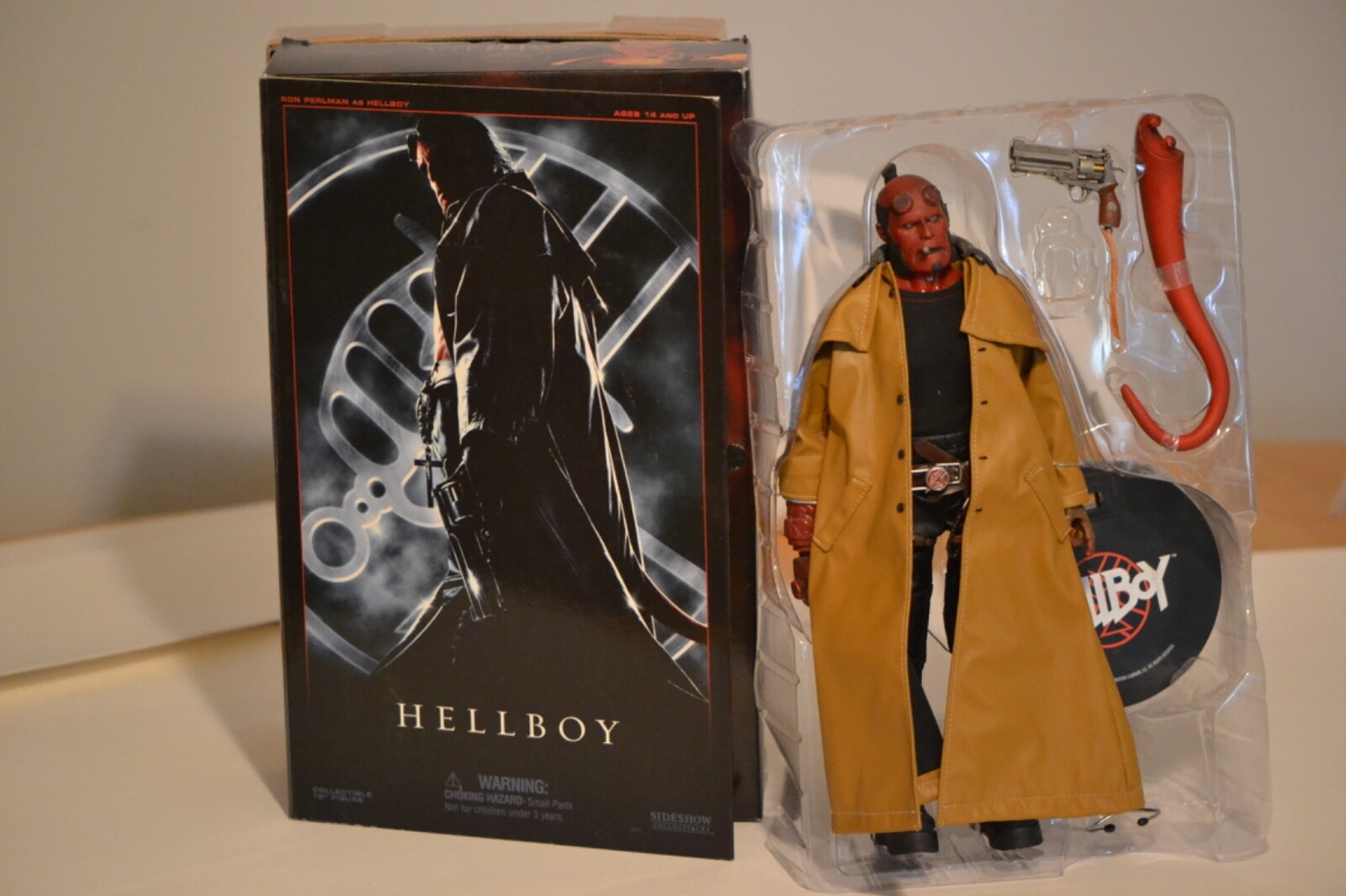  Sideshow Collectibles HellBoy 1/6th Figure - 