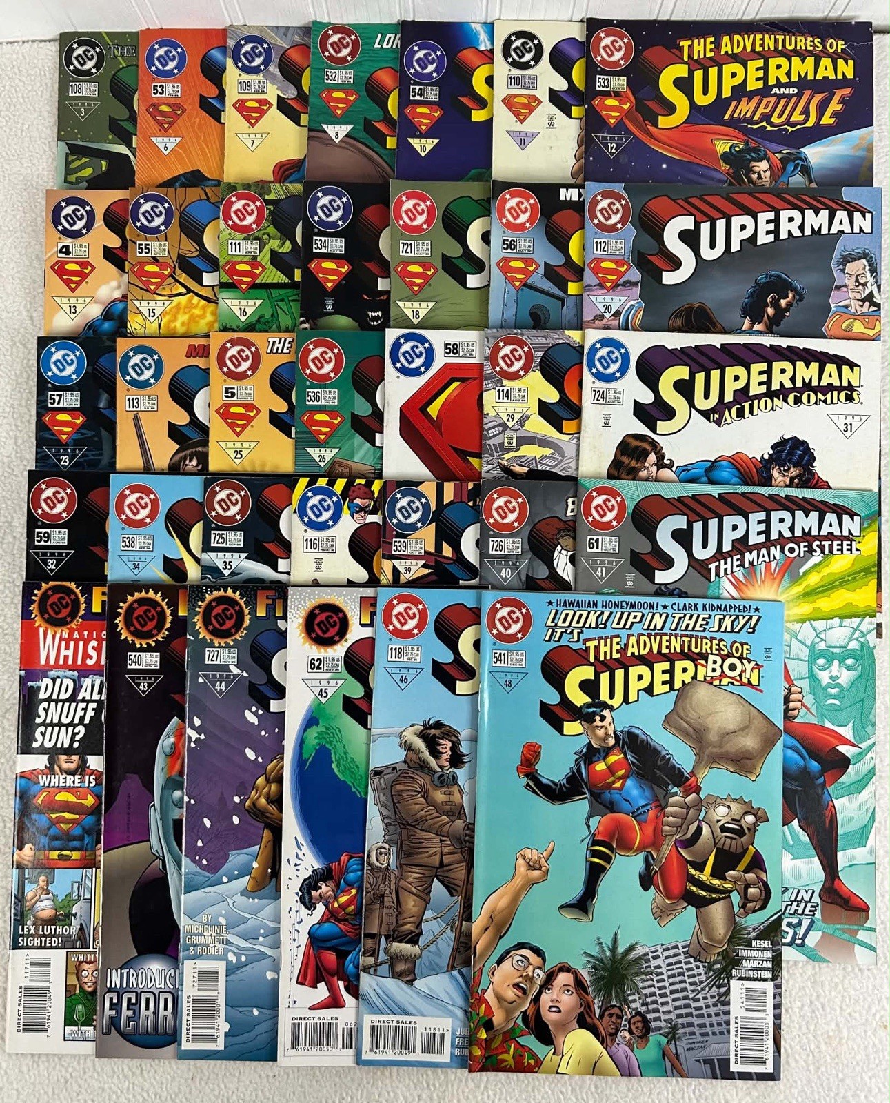 Superman 1996 Comic Lot 34 Issues Triangle Era