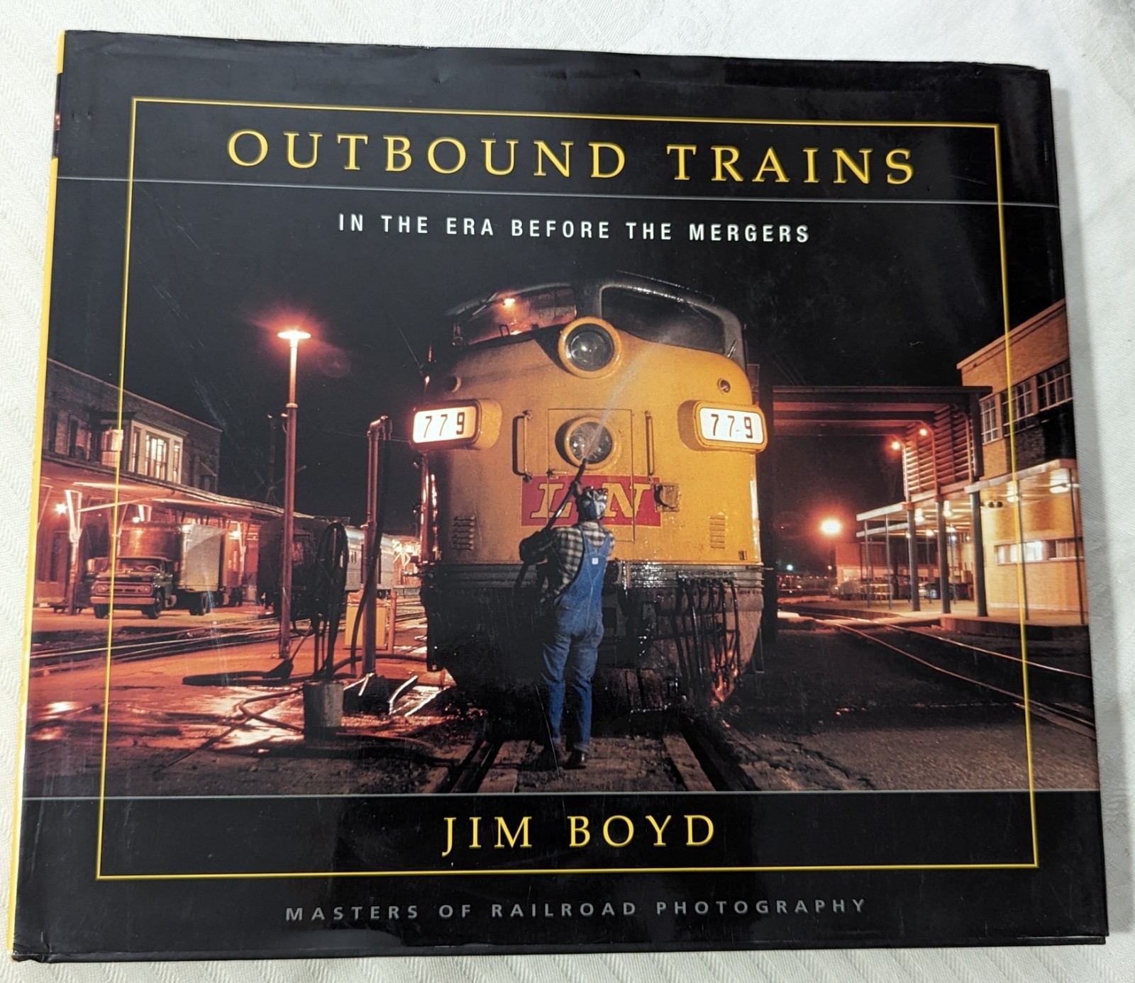 ***VINTAGE 2005 OUTBOUND TRAINS IN THE ERA BEFORE THE MERGERS HC/DJ BOOK***