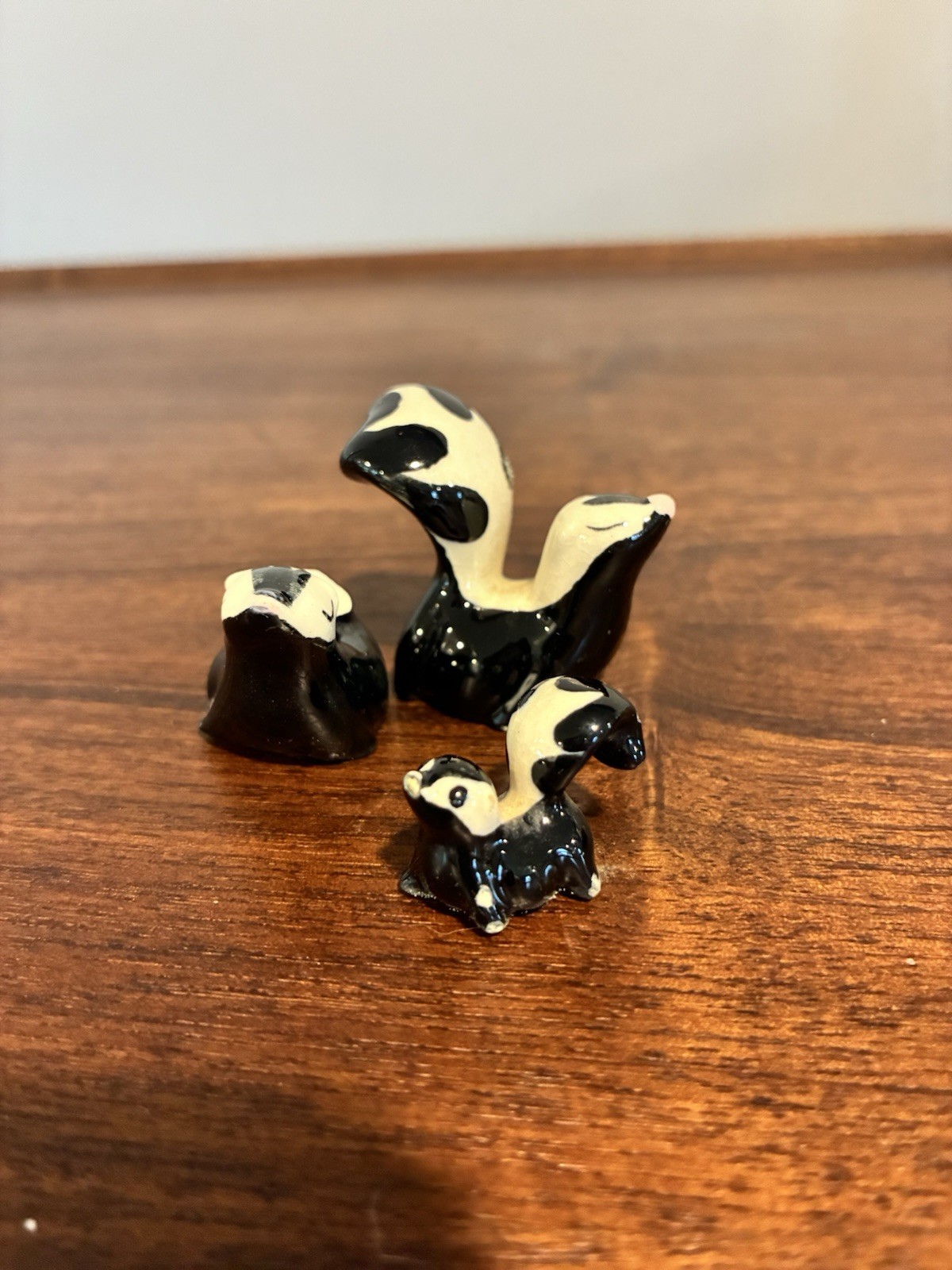 Skunk Family Figurines Vintage Japan 1950 60s Ceramic Porcelain Set Of 3 *chip*