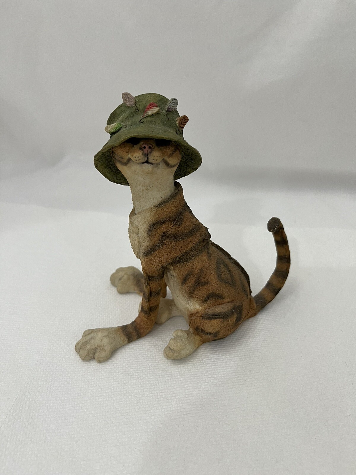 A BREED APART Cat Figurine 2005 Country Artists Grant Palmer Signed # 70121