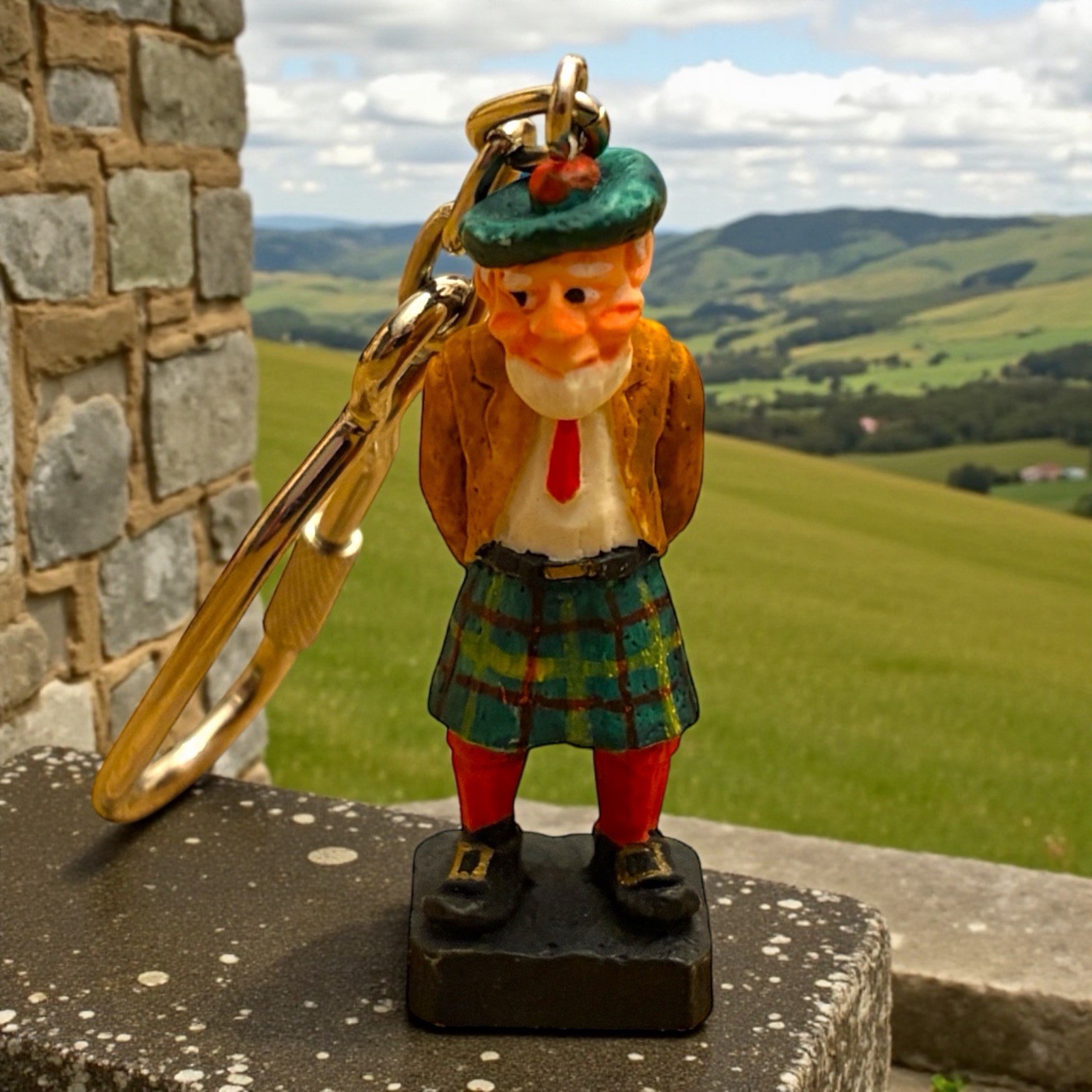 VTG Scottish Gentleman in Kilt Ornate Figurine Metal Keychain Small RARE