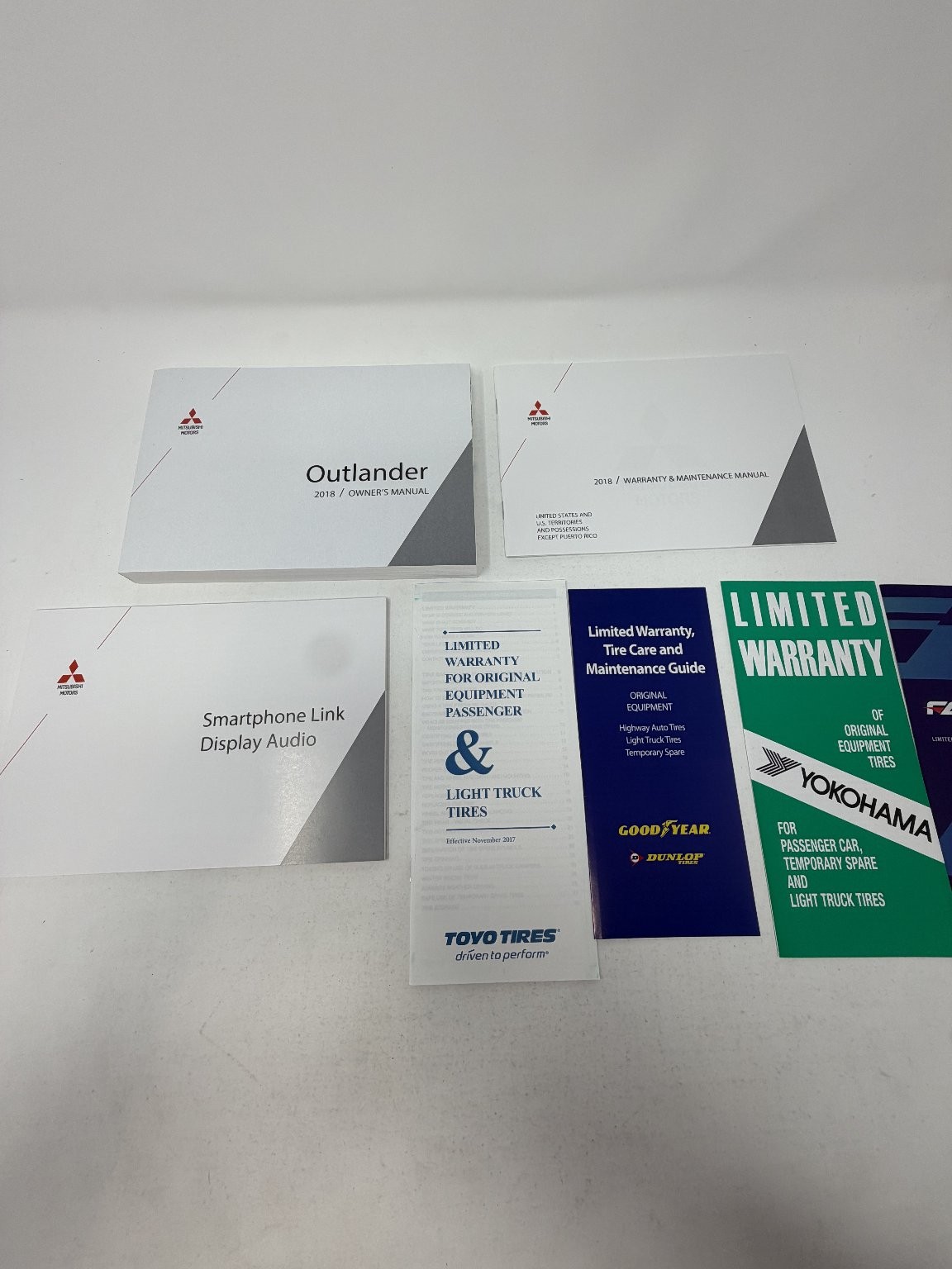 2018 Mitsubishi Outlander Owners Manual OEM Set