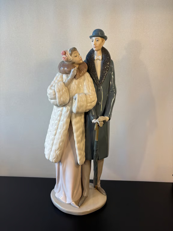Lladro 1452 Porcelain Figurine Elegant Couple with Dog Spain Signed 1984