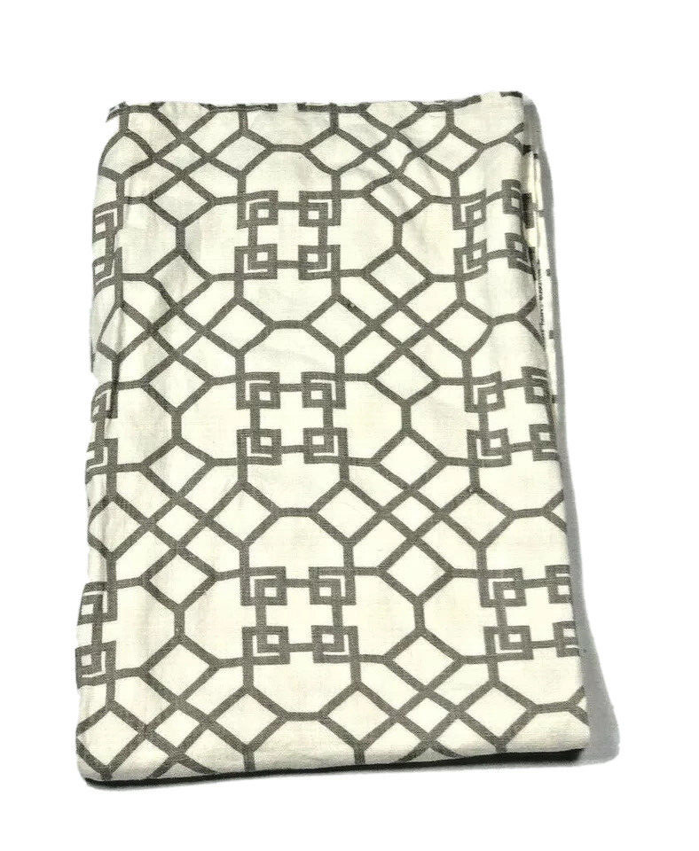 Windsor Smith x Kravet Archipelagos Print 61 Fabric in Clove Tablecloth Bedding