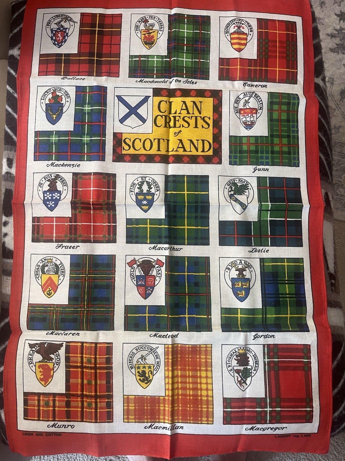 VTG Mint Condition Lg Grand Clans Crests of Scotland Tea Towel