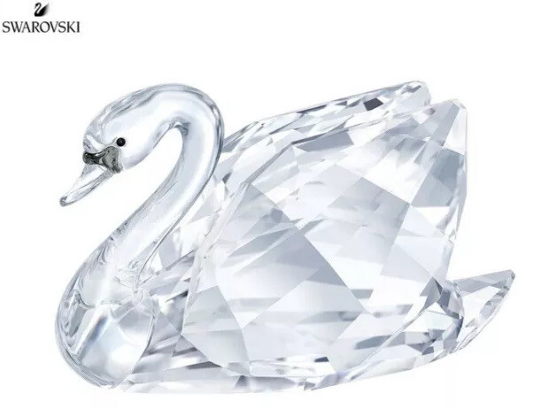 NIB Swarovski Graceful Swan Symbol Of Purity Crystal Clear Figurine #5400171