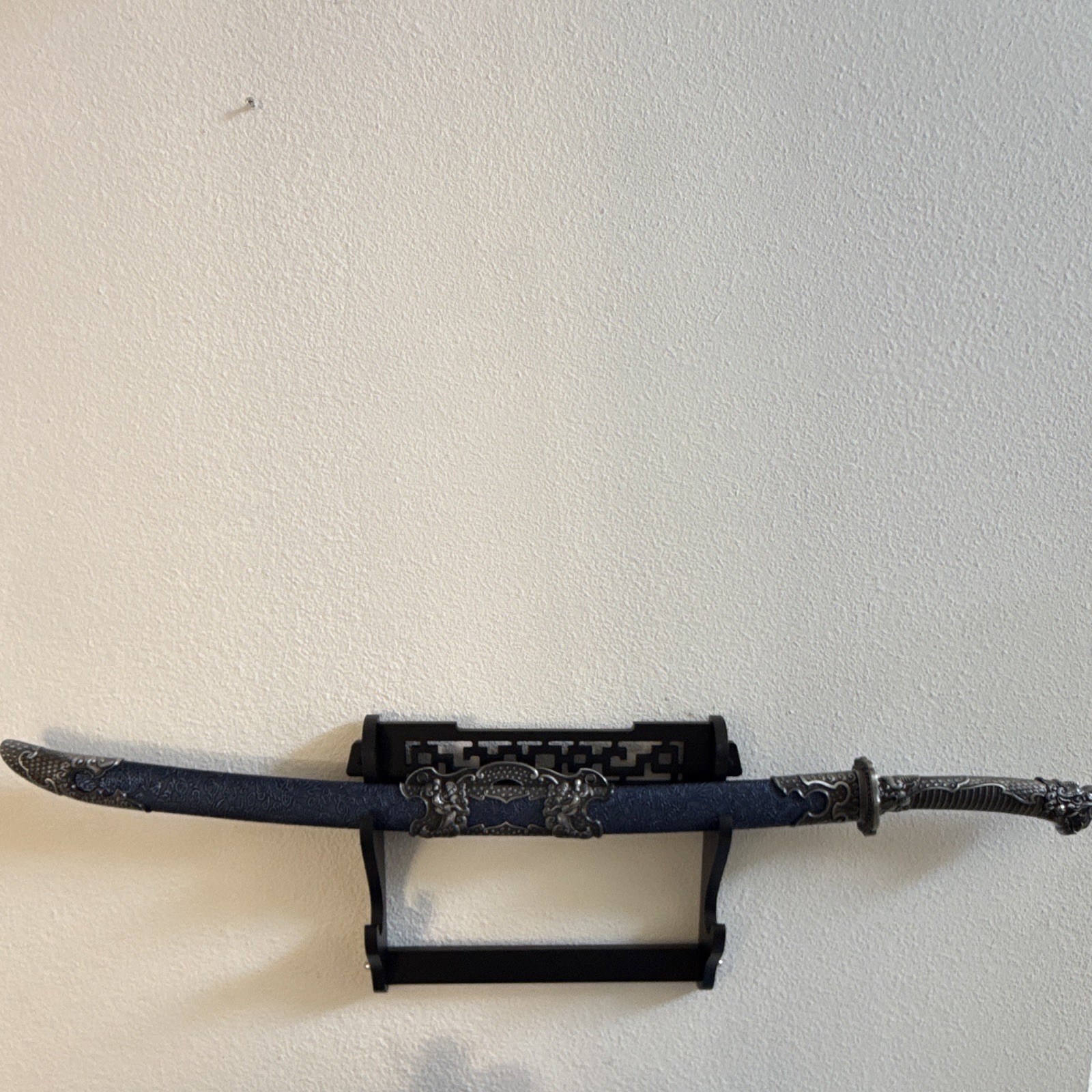 Chinese Dao Curved Single-Edge Sword w/ Blue Scabbard, Silver-Tone Fittings