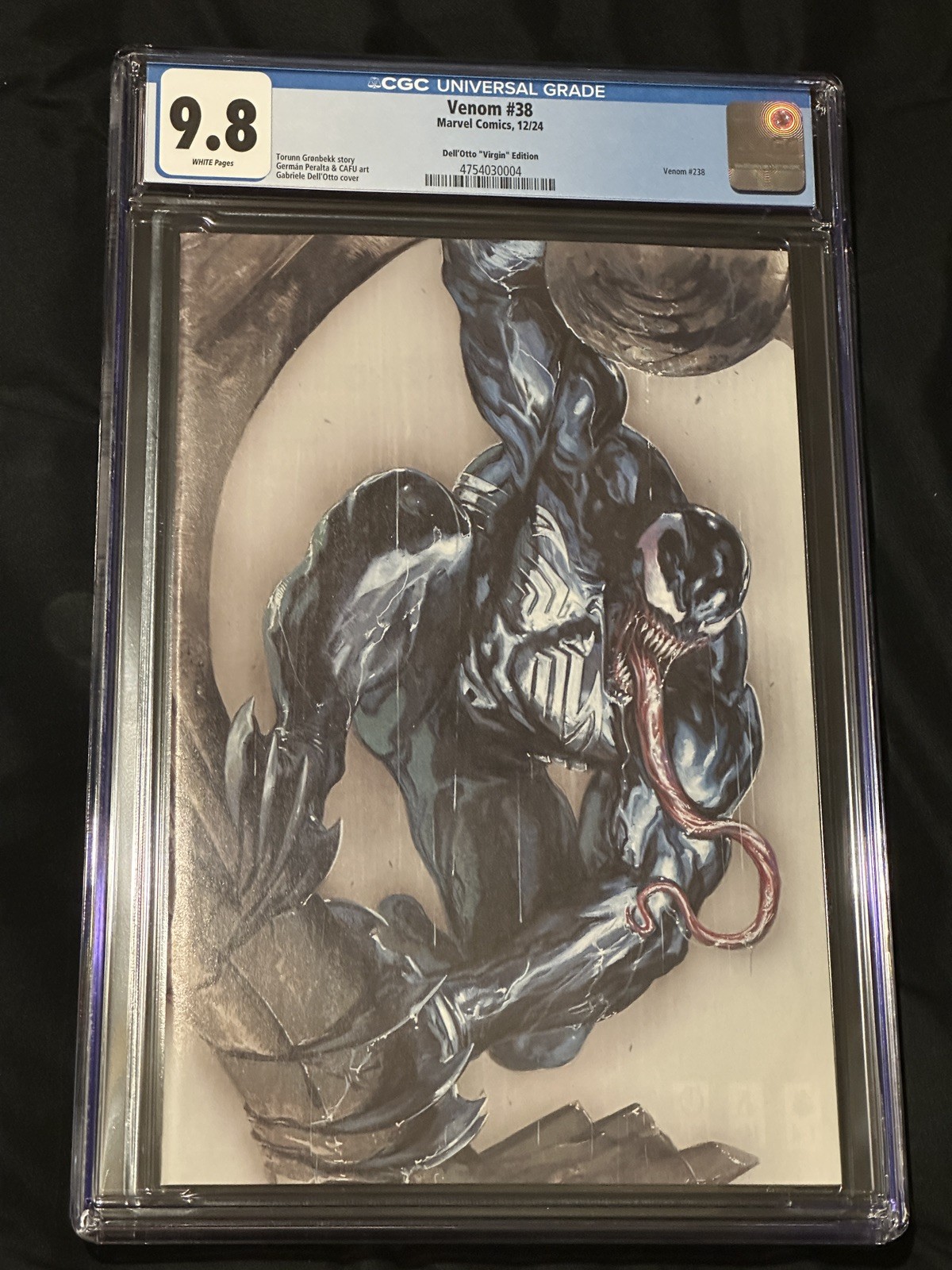 LOW POP Venom #38 1:100 Gabriele Dell'Otto Incentive Virgin Variant 9.8 CGC