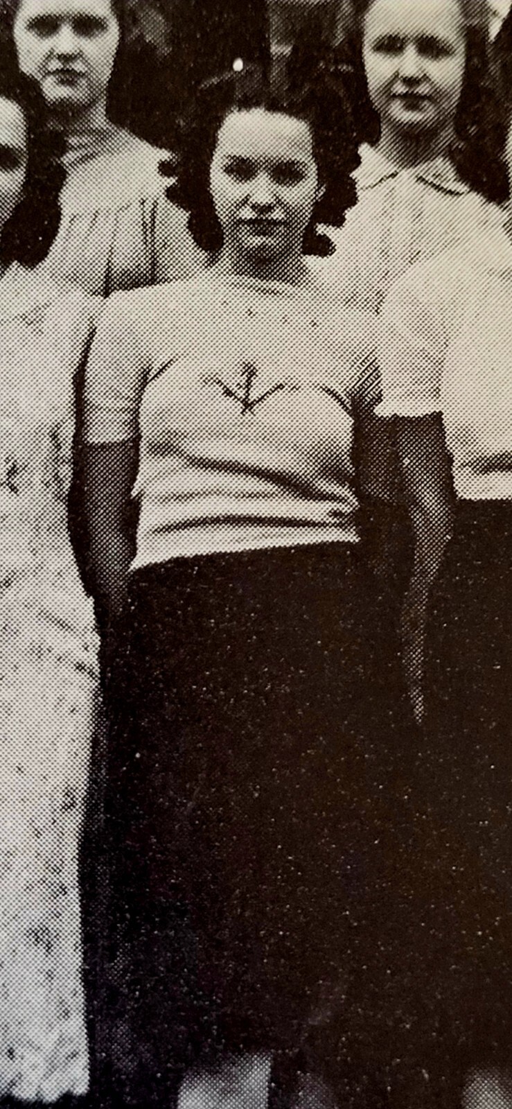 Bettie Page rare High School Yearbook Betty Page