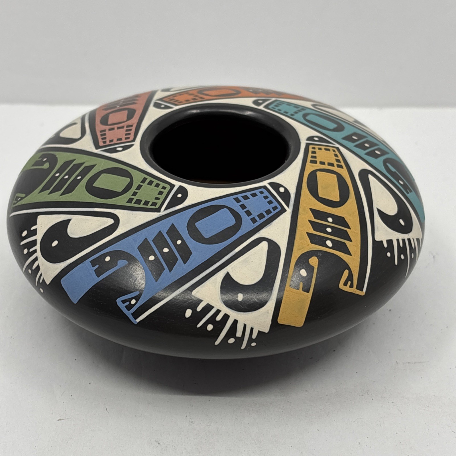 Mata Ortiz Seed Pot Olla Chihuahua Mexico Approx 5” Signed Oscar Quezada