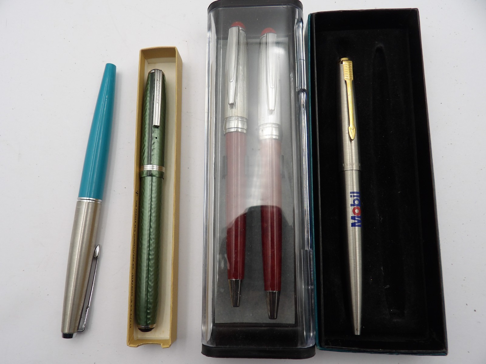 5 pens 2 parkers 1 fountain need ink