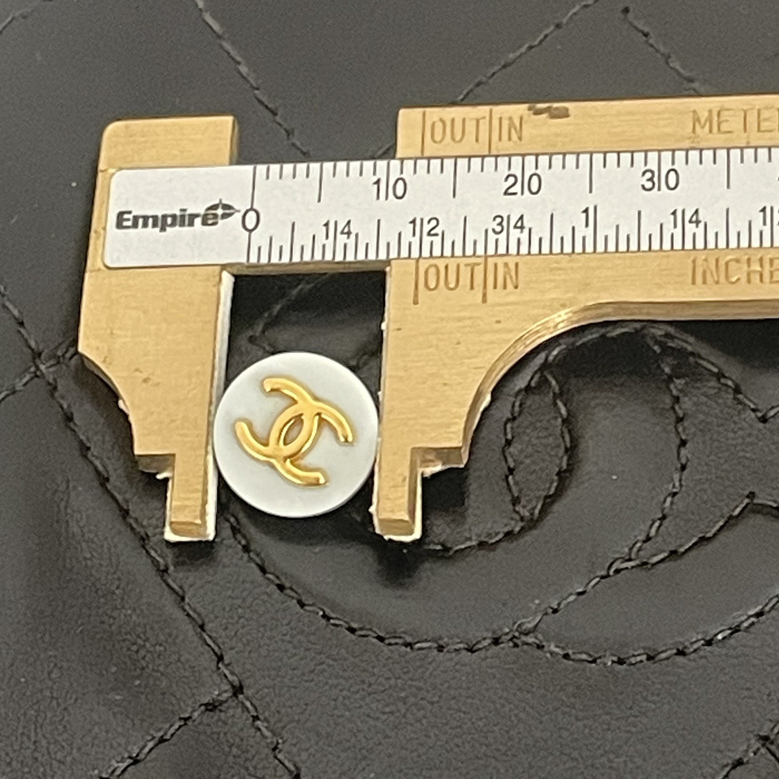 authentic vtg CHANEL 3D gold plated CC logo stamped BUTTON