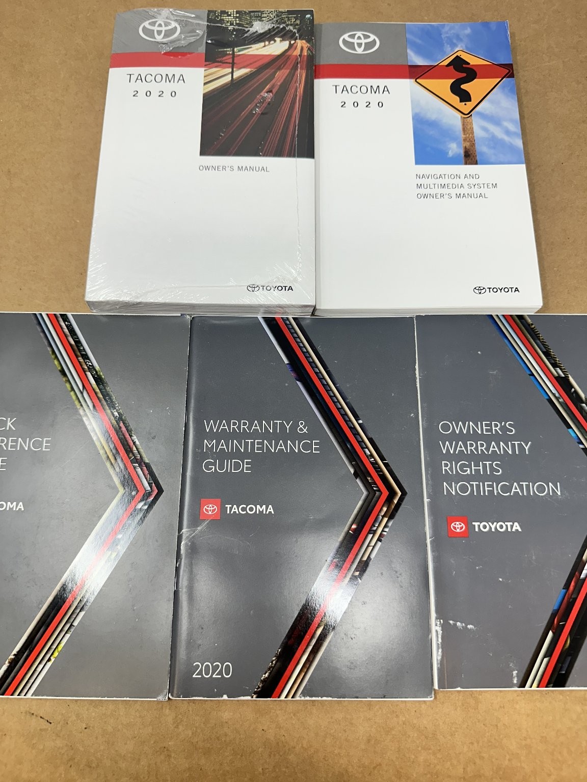 2020 Toyota Tacoma Owner\'s Manual Set