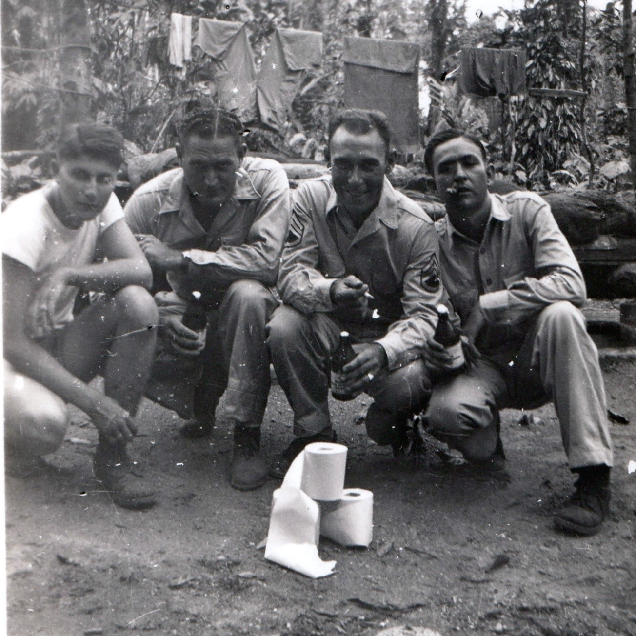 ID\'d c1940s WWII US Army Soldiers Camp Snapshot Photo Toilet Paper Beer Bottles