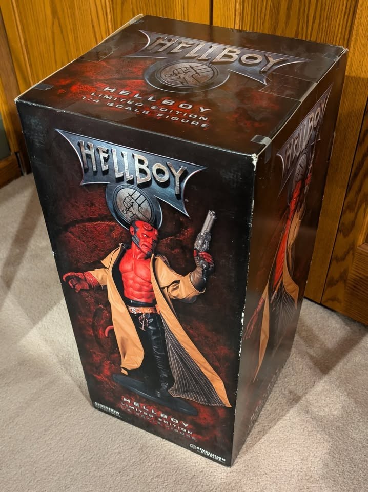 Sideshow Hellboy Premium Format Statue Figure #80/2000 w/ Box (2004)