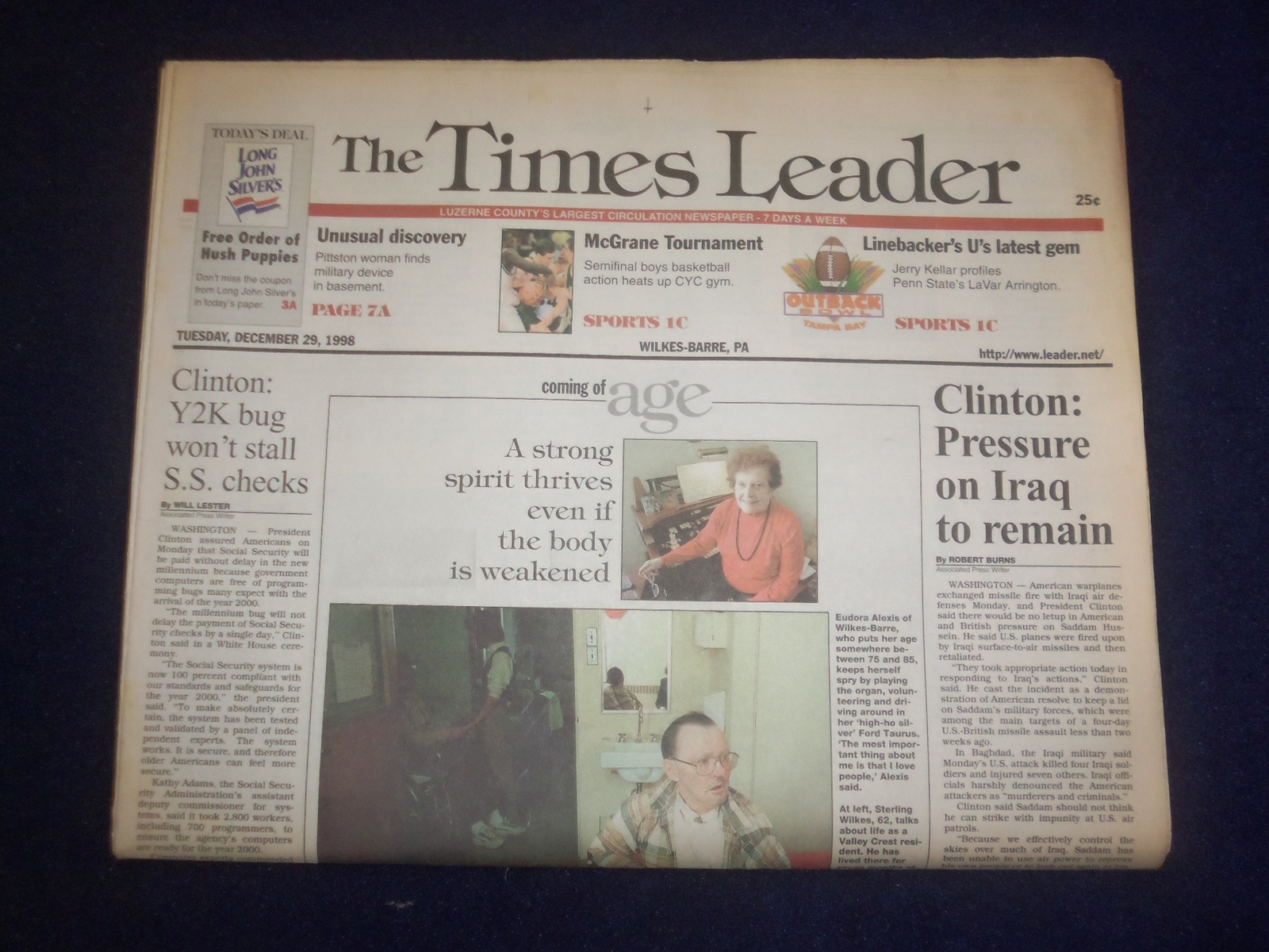 1998 DEC 29 WILKES-BARRE TIMES LEADER-CLINTON: PRESSURE REMAINS ON IRAQ- NP 8234