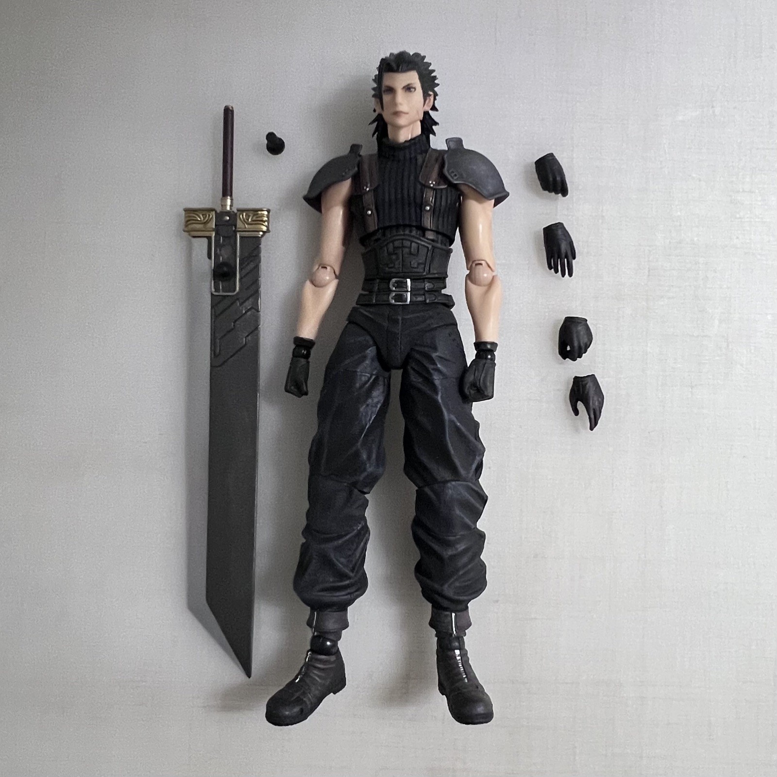 FINAL FANTASY VII Crisis Core ZACK FAIR PLAY ARTS KAI Action Figure Square Enix