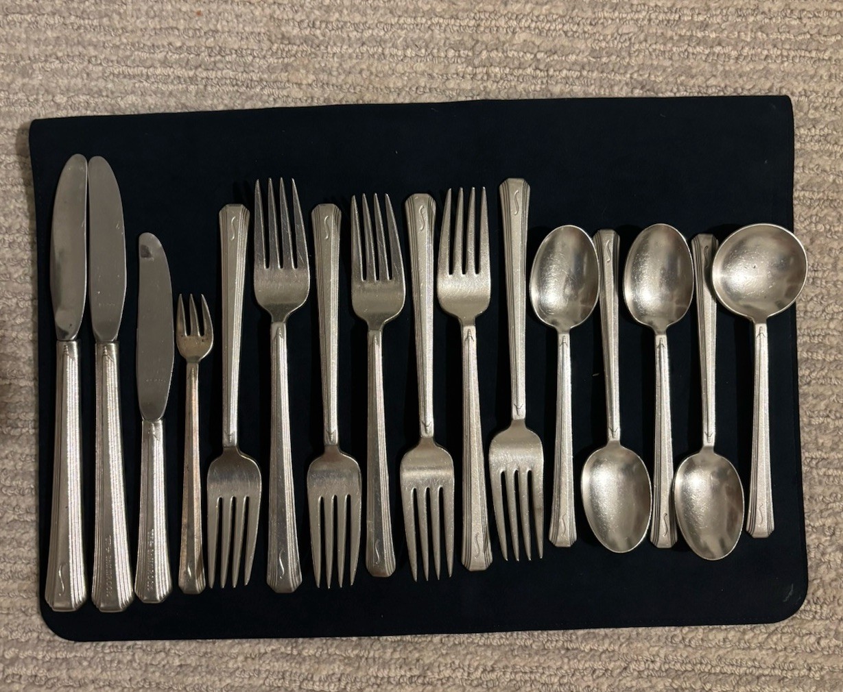 The Shamrock Hilton Hotel Houston International Silver Co  Flatware 16 Pieces
