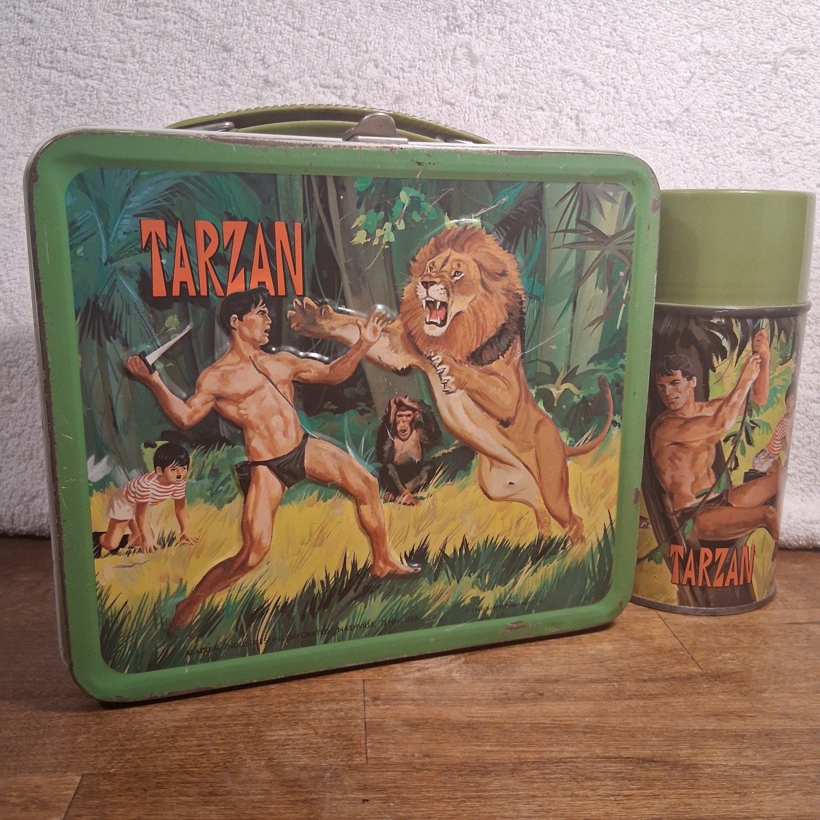 Vintage 1966 Aladdin TARZAN Metal Lunchbox With Thermos 24 Pics 