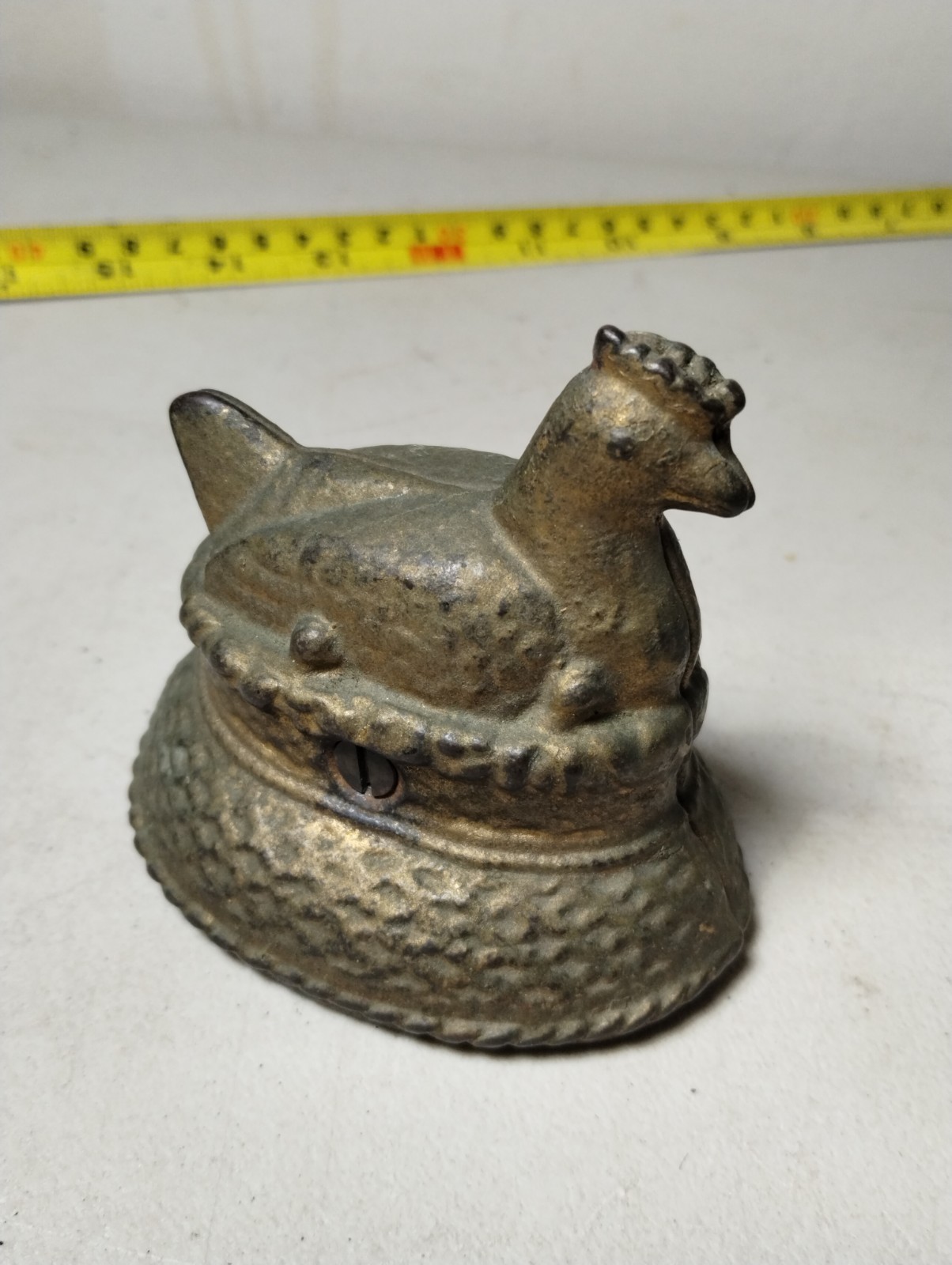 RARE ANTIQUE OBER MFG. HEN ON NEST CAST IRON STILL BANK