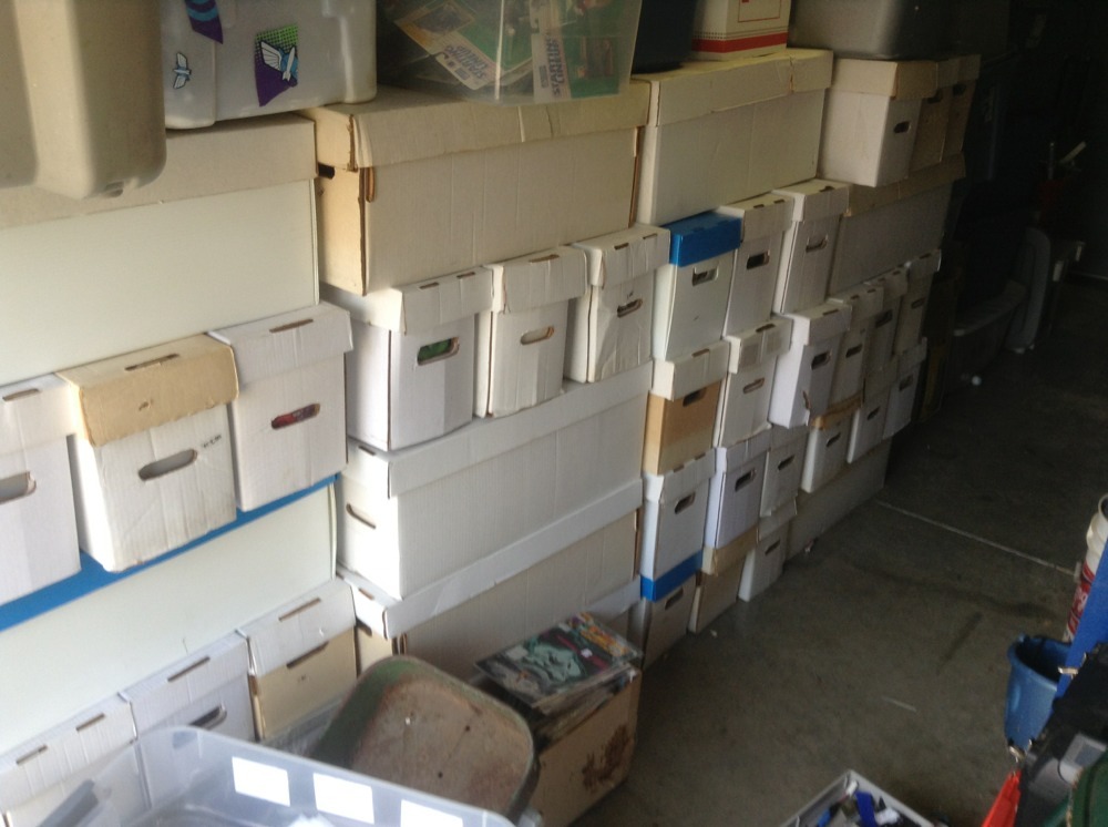 Huge Lot Of  100 comics , Storage Unit Find  Awesome Lot Great Collection