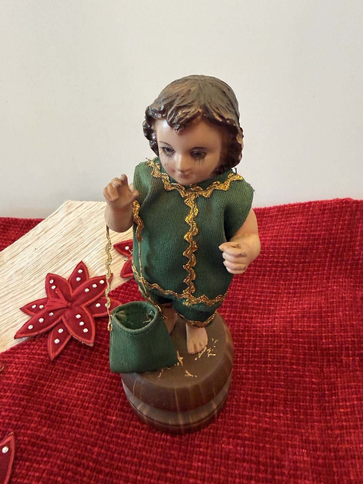 Vtg Santo Niño Christ Child Statue on Wood Stand Green Robe Religious Figure 7.5