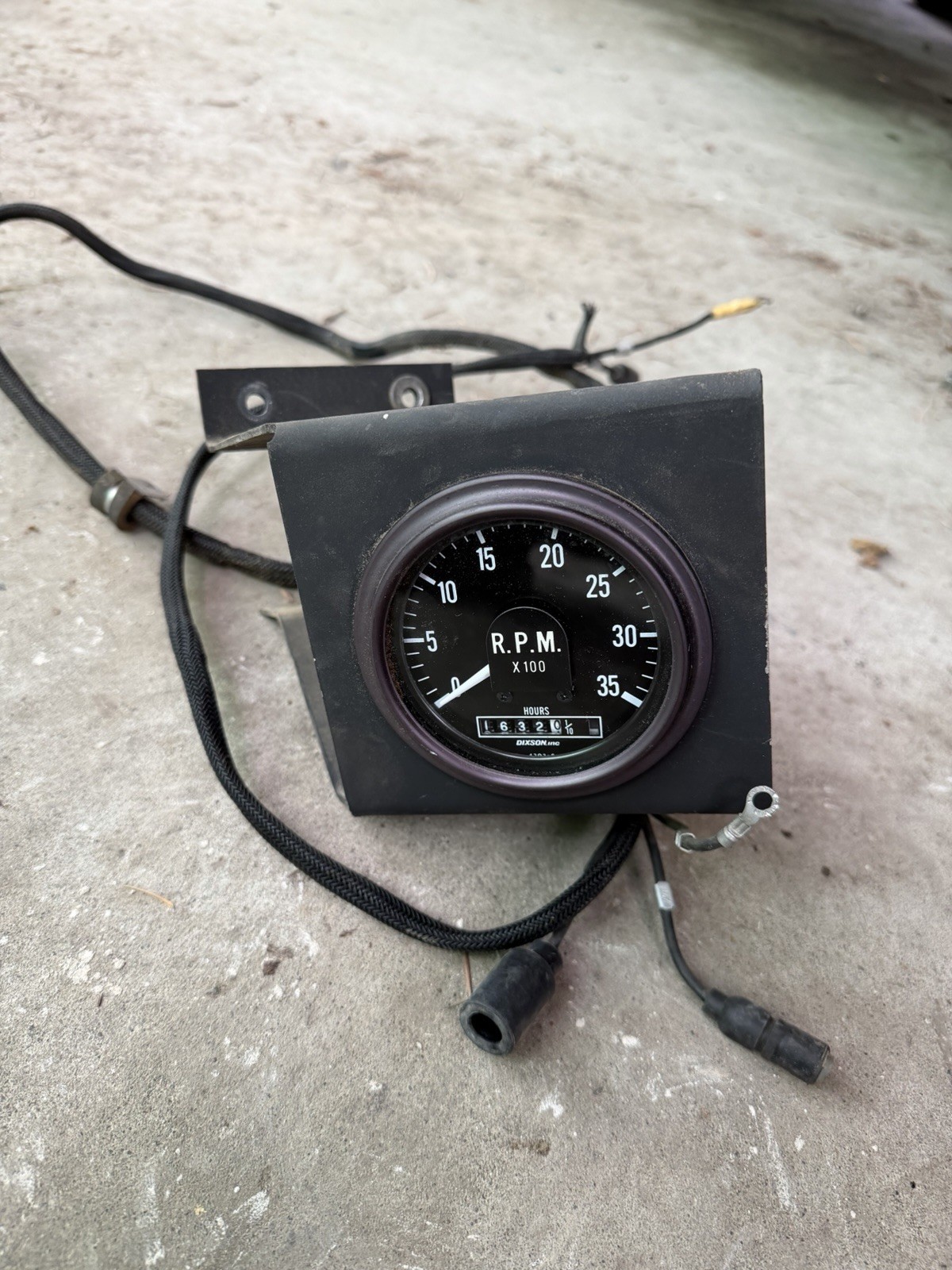 HMMWV Tachometer 