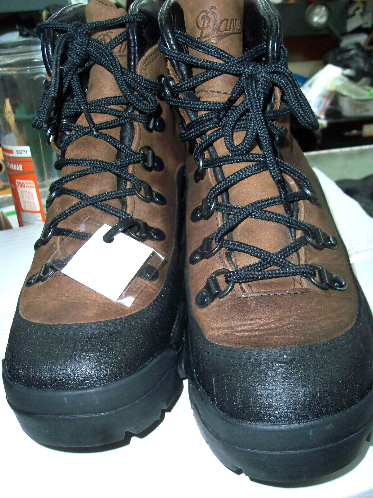 BOOTS, DANNER COMBAT HIKER (SZ: 8.5 W)