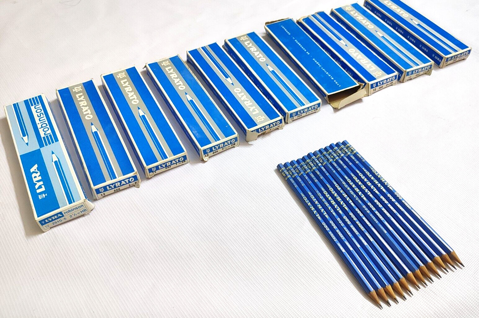 Rare Nos Vintage Lyra Pencil 120 Pcs/ 9 Lyrato/ 1 Robinson , 80S , Germany