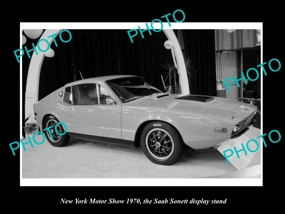POSTCARD SIZE PHOTO OF NEW YORK MOTOR SHOW 1970 SAAB SONETT CAR DISPLAY