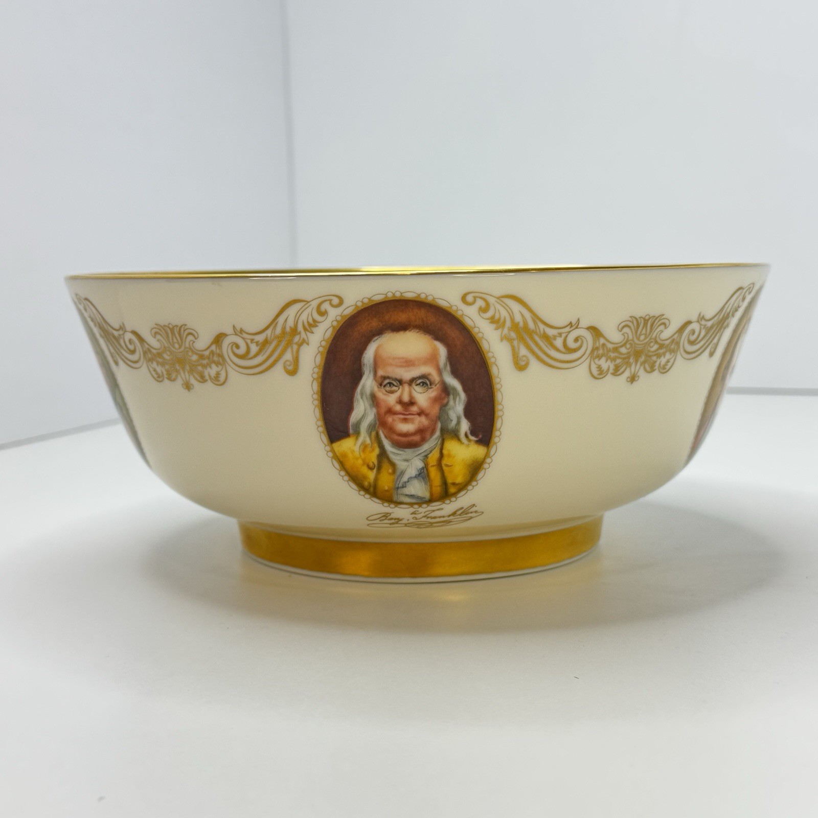 LENOX U.S.A. THE PATRIOTS BOWL SPECIAL COMMEMORATIVE  ISSUE 1776-1976 9-1/4” Dia