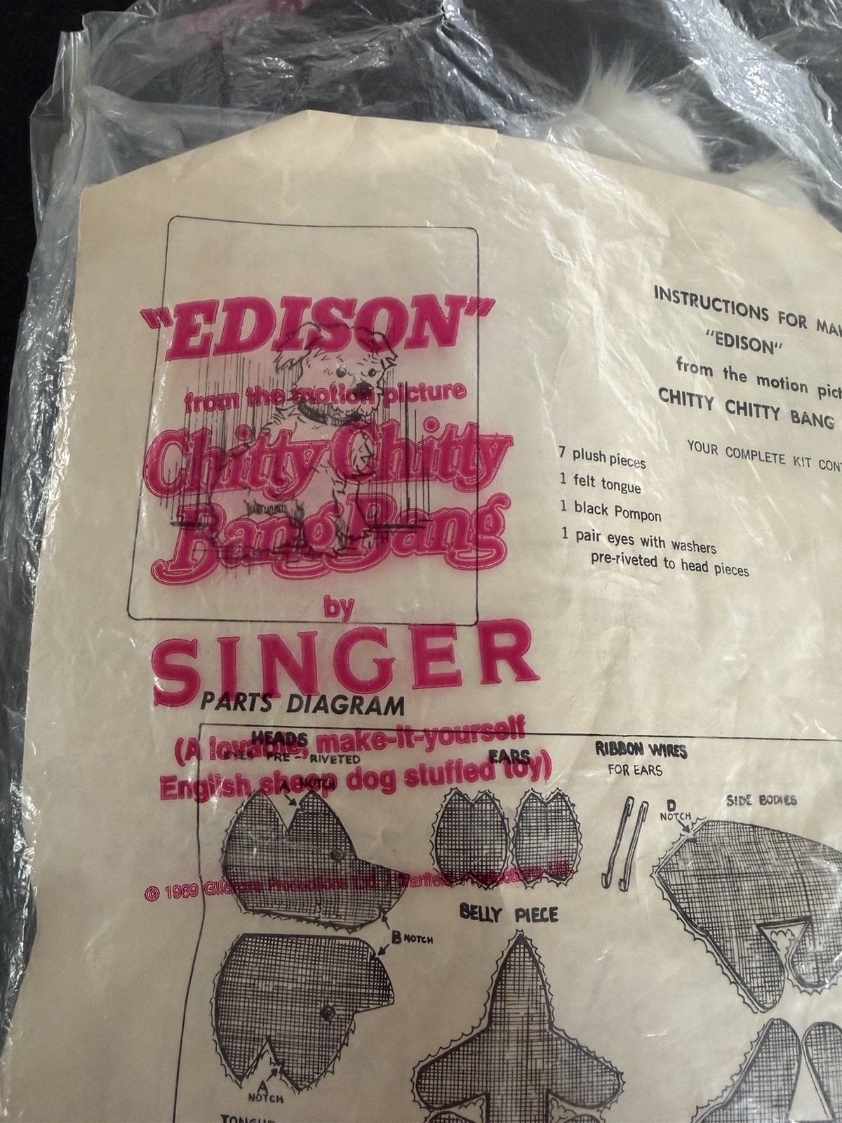Vtg 1968 SINGER SEWING Chitty Chitty Bang.. 