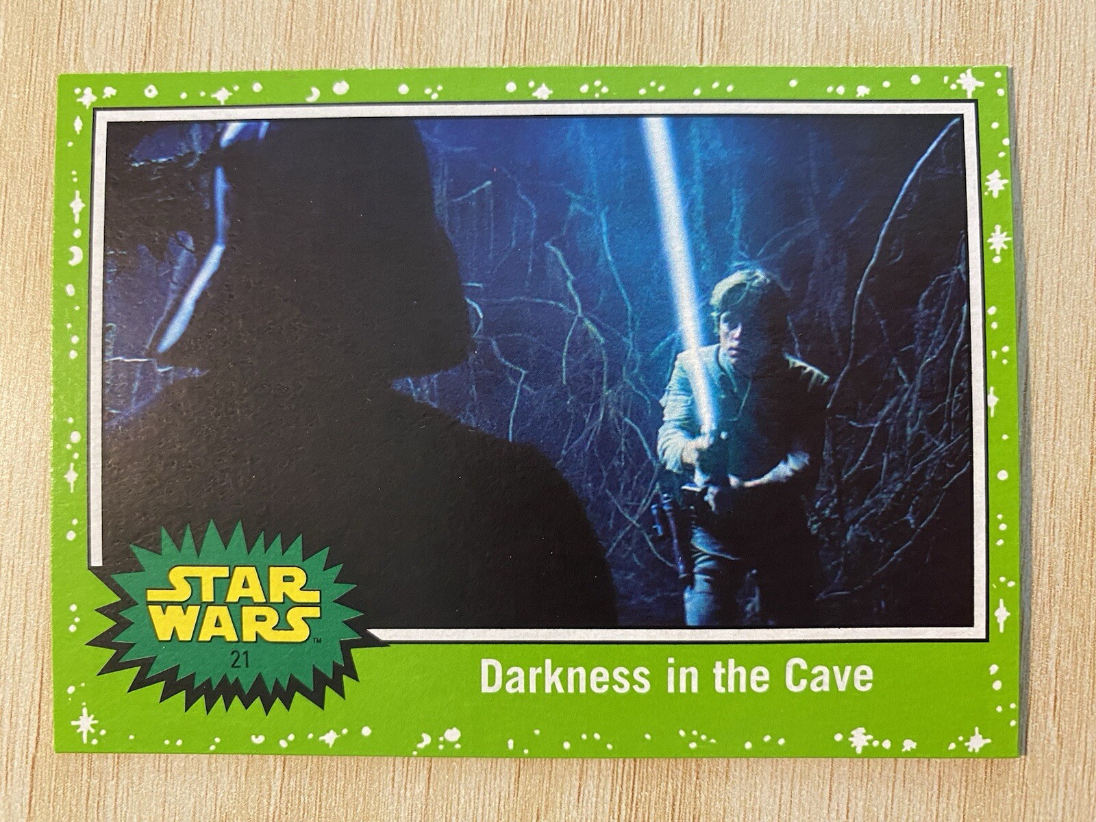 2017 Topps Star Wars Journey to The Last Jedi GREEN #21 Darkness In The Cave