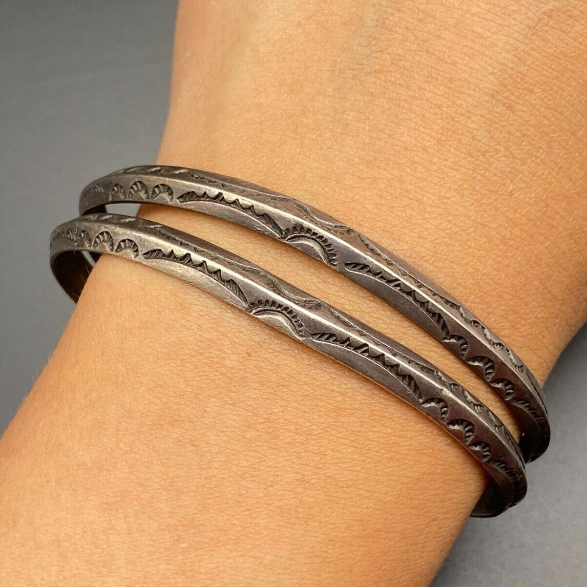 Vintage Navajo Native Hand Stampwork Silver Bracelet Cuff 7-1/8