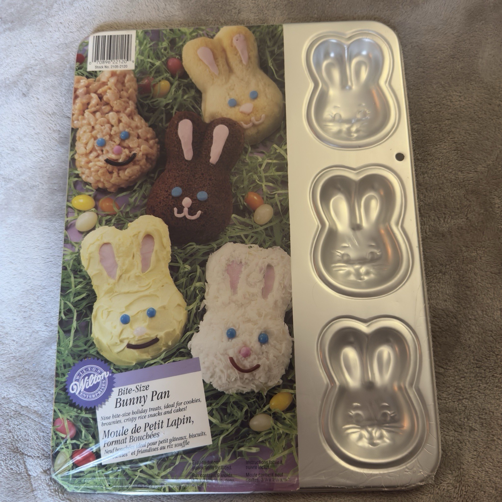 Wilton 9 Cavity Bite Size Bunny Rabbit Cookie Cake Baking Pan Mold 1996 New Vtg