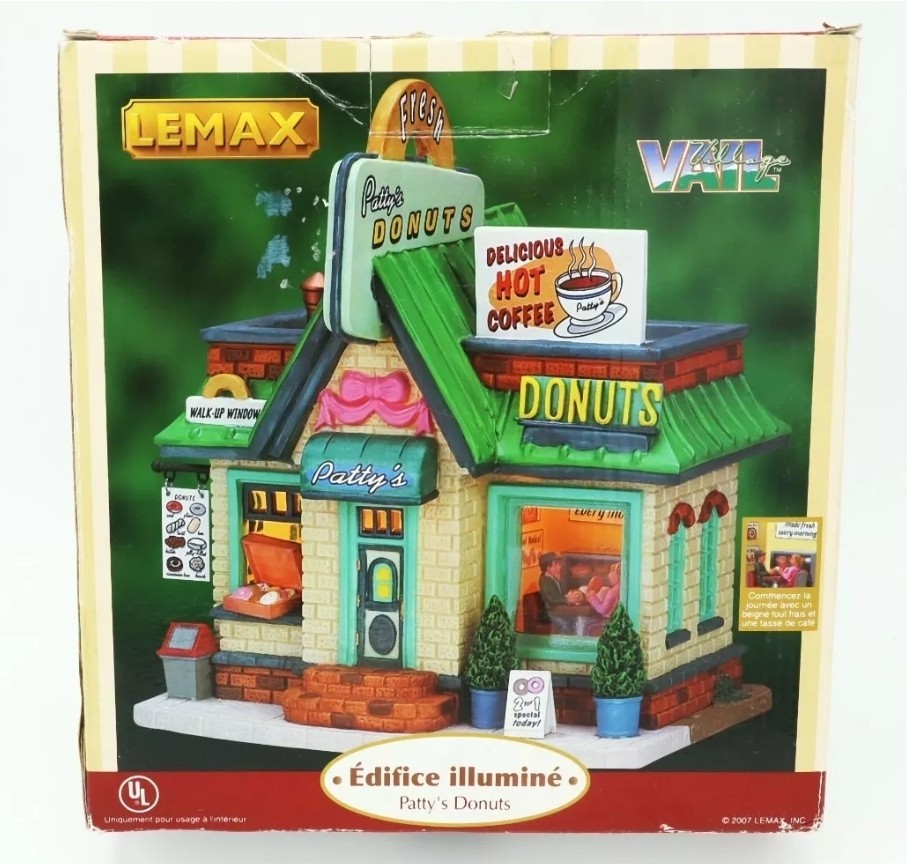 LEMAX CHRISTMAS VILLAGE PATTYS DONUTS ILLUMINATED BUILDING 2007 RETIRED 