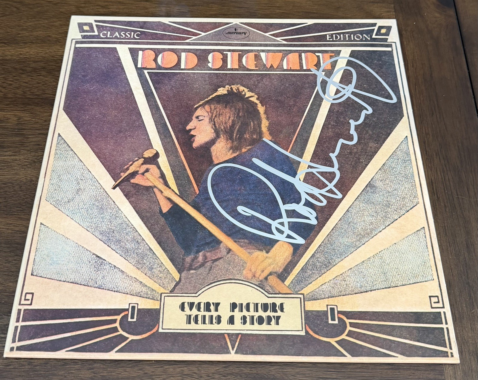 ROD STEWART Signed Every Picture Tells A Story VINYL RECORD BECKETT BX50596 